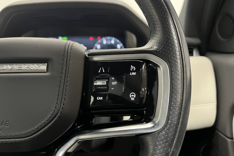 2021 (21) LAND ROVER DISCOVERY SPORT 2.0 P290 Black 5dr Auto [5 Seat] 5142741