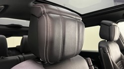 2023 (23) LAND ROVER DISCOVERY 3.0 D300 R-Dynamic HSE 5dr Auto 5141838