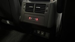 2023 (23) LAND ROVER DISCOVERY 3.0 D300 R-Dynamic HSE 5dr Auto 5141830