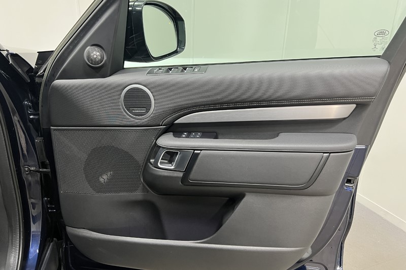 2023 (23) LAND ROVER DISCOVERY 3.0 D300 R-Dynamic HSE 5dr Auto 5141831