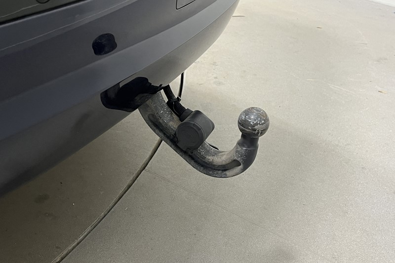 2023 (23) LAND ROVER DISCOVERY 3.0 D300 R-Dynamic HSE 5dr Auto 5141867