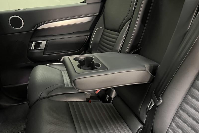 2023 (23) LAND ROVER DISCOVERY 3.0 D300 R-Dynamic HSE 5dr Auto 5141858