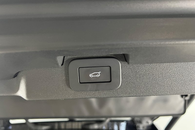 2023 (23) LAND ROVER DISCOVERY 3.0 D300 R-Dynamic HSE 5dr Auto 5141874