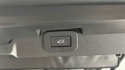 2023 (23) LAND ROVER DISCOVERY 3.0 D300 R-Dynamic HSE 5dr Auto 5141874