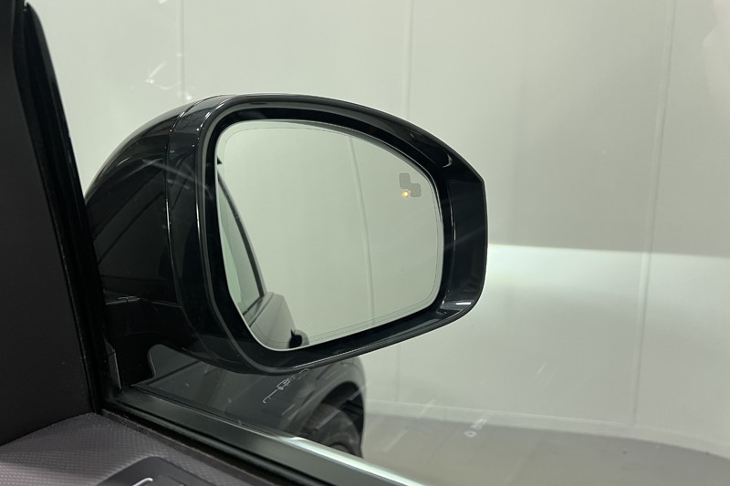 2023 (23) LAND ROVER DISCOVERY 3.0 D300 R-Dynamic HSE 5dr Auto 5141834