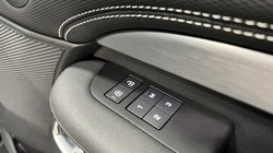 2023 (23) LAND ROVER DISCOVERY 3.0 D300 R-Dynamic HSE 5dr Auto 5141832