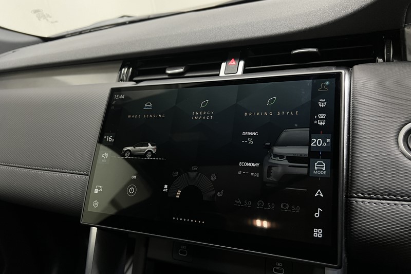 2024 (24) LAND ROVER DISCOVERY SPORT 2.0 D200 Dynamic SE 5dr Auto [5 Seat] 5123572