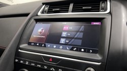 2020 (20) JAGUAR E-PACE 2.0d Chequered Flag Edition 5dr Auto 5145456