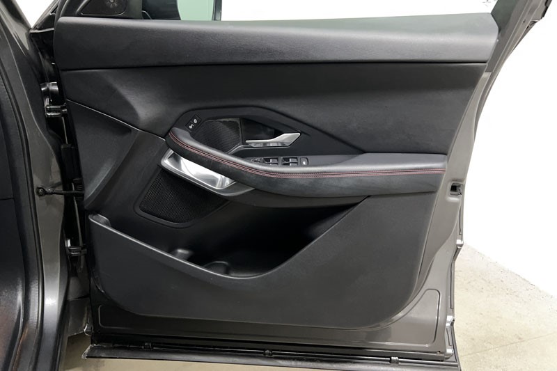 2020 (20) JAGUAR E-PACE 2.0d Chequered Flag Edition 5dr Auto 5145438