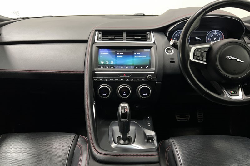 2020 (20) JAGUAR E-PACE 2.0d Chequered Flag Edition 5dr Auto 5145435