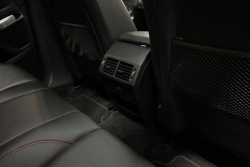 2020 (20) JAGUAR E-PACE 2.0d Chequered Flag Edition 5dr Auto 5145437