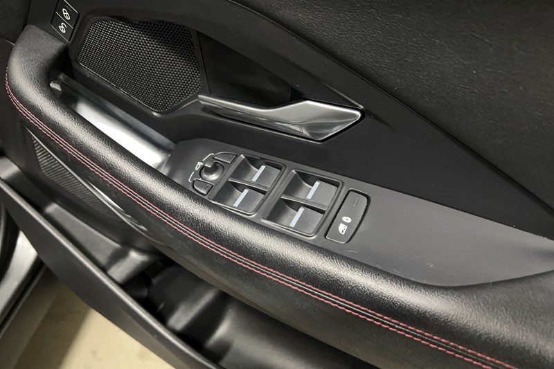 2020 (20) JAGUAR E-PACE 2.0d Chequered Flag Edition 5dr Auto 5145439