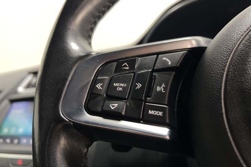 2020 (20) JAGUAR E-PACE 2.0d Chequered Flag Edition 5dr Auto 5145446