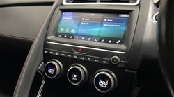 2020 (20) JAGUAR E-PACE 2.0d Chequered Flag Edition 5dr Auto 5145449