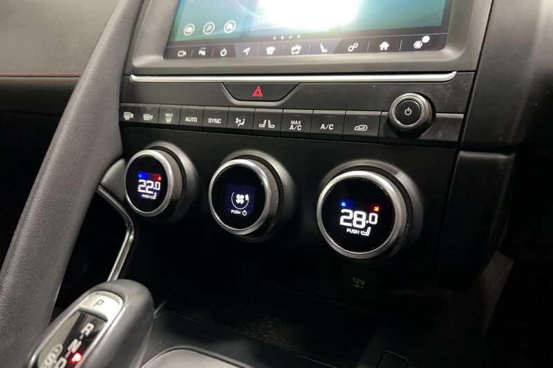 2020 (20) JAGUAR E-PACE 2.0d Chequered Flag Edition 5dr Auto 5145450