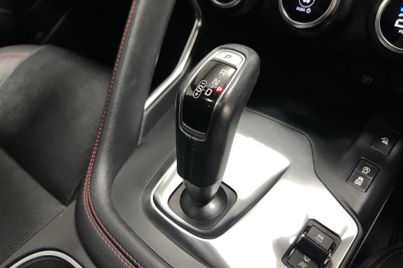 2020 (20) JAGUAR E-PACE 2.0d Chequered Flag Edition 5dr Auto 5145448