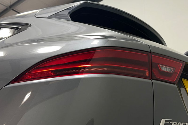 2020 (20) JAGUAR E-PACE 2.0d Chequered Flag Edition 5dr Auto 5145469