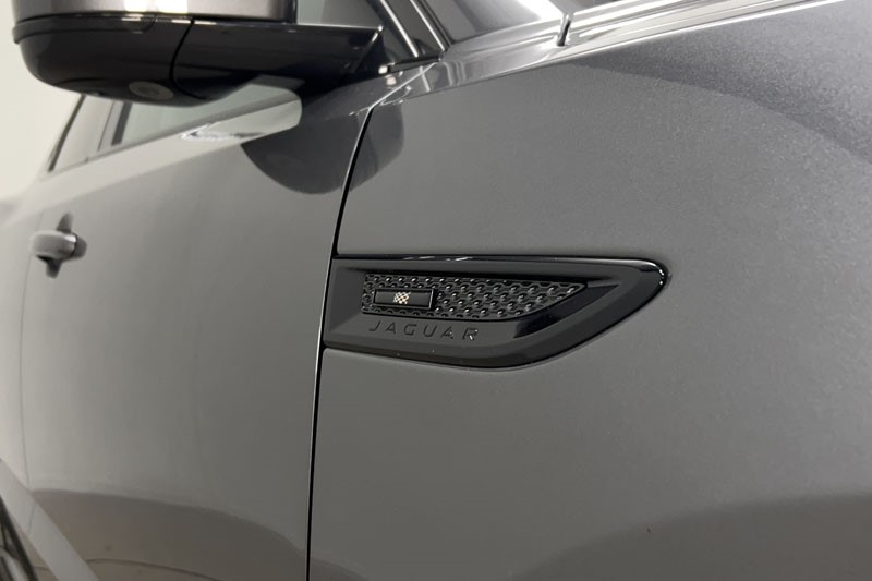 2020 (20) JAGUAR E-PACE 2.0d Chequered Flag Edition 5dr Auto 5145476