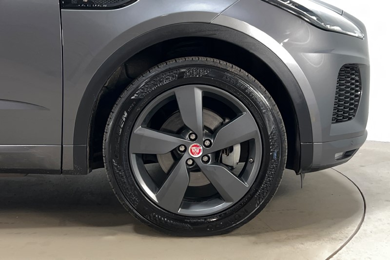 2020 (20) JAGUAR E-PACE 2.0d Chequered Flag Edition 5dr Auto 5145433