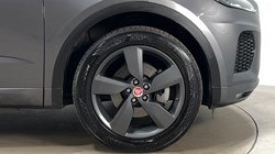 2020 (20) JAGUAR E-PACE 2.0d Chequered Flag Edition 5dr Auto 5145433