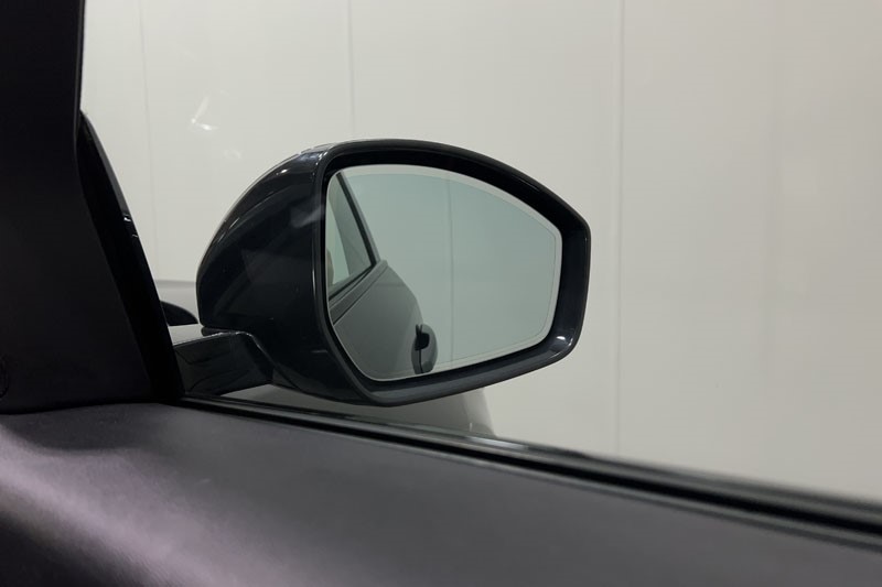 2020 (20) JAGUAR E-PACE 2.0d Chequered Flag Edition 5dr Auto 5145440