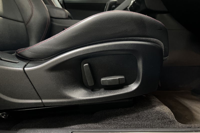 2020 (20) JAGUAR E-PACE 2.0d Chequered Flag Edition 5dr Auto 5145441