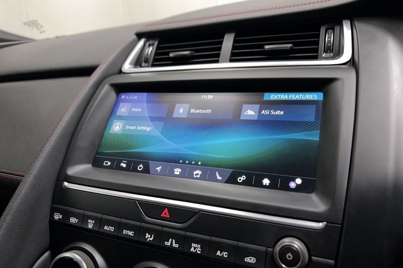 2020 (20) JAGUAR E-PACE 2.0d Chequered Flag Edition 5dr Auto 5145453