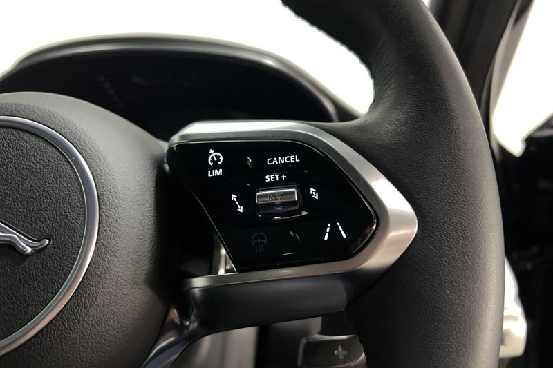 2023 (73) JAGUAR E-PACE 2.0 D200 R-Dynamic SE Black 5dr Auto 5153279