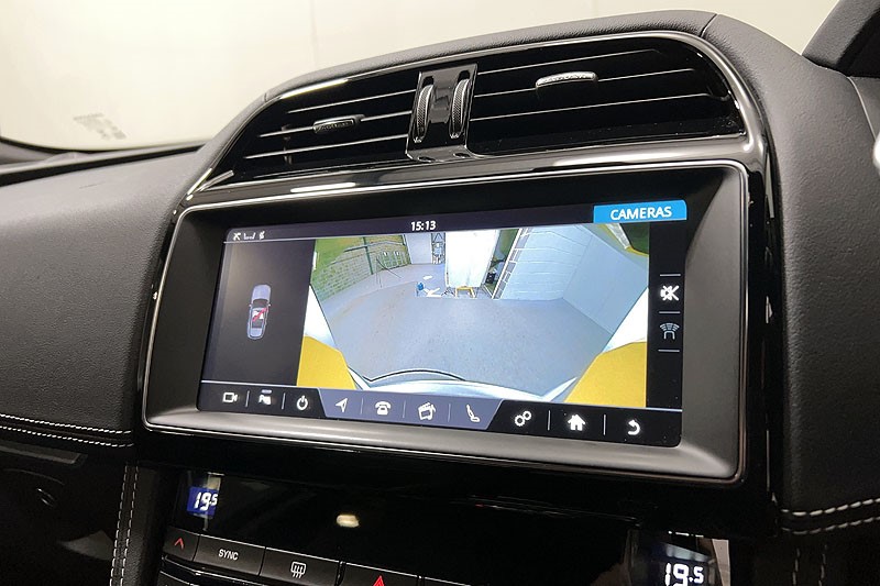 2020 (20) JAGUAR F-PACE 2.0d R-Sport 5dr Auto AWD 5147818