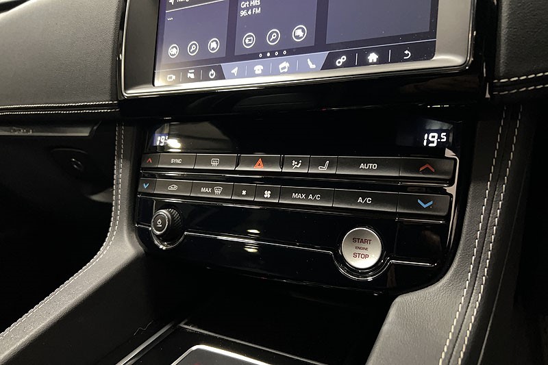 2020 (20) JAGUAR F-PACE 2.0d R-Sport 5dr Auto AWD 5147814