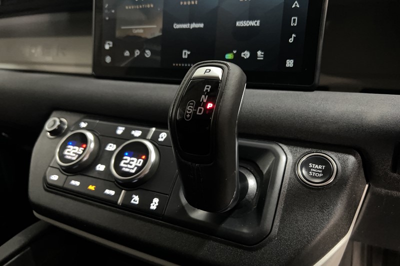 2023 (23) LAND ROVER COMMERCIAL DEFENDER 3.0 D250 Hard Top Auto 5134431