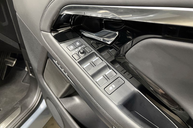 2023 (23) LAND ROVER RANGE ROVER EVOQUE 2.0 D200 R-Dynamic HSE 5dr Auto 5153942