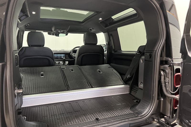 2022 (22) LAND ROVER DEFENDER 3.0 D250 X-Dynamic SE 90 3dr Auto 5178697