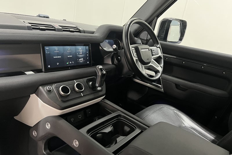 2022 (22) LAND ROVER DEFENDER 3.0 D250 X-Dynamic SE 90 3dr Auto 5178692