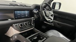 2022 (22) LAND ROVER DEFENDER 3.0 D250 X-Dynamic SE 90 3dr Auto 5178692