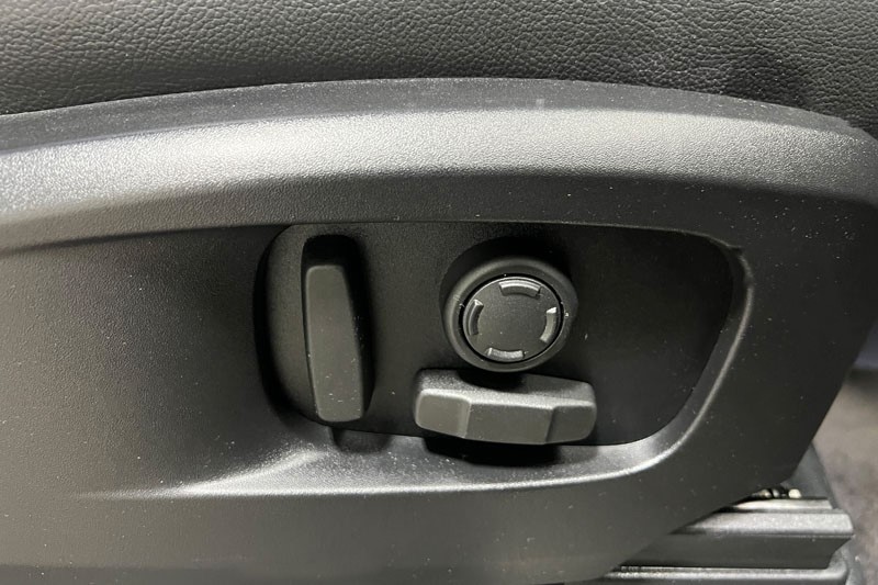 2022 (22) LAND ROVER DEFENDER 3.0 D250 X-Dynamic SE 90 3dr Auto 5178673