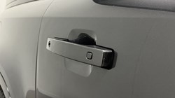 2022 (22) LAND ROVER DEFENDER 3.0 D250 X-Dynamic SE 90 3dr Auto 5178703