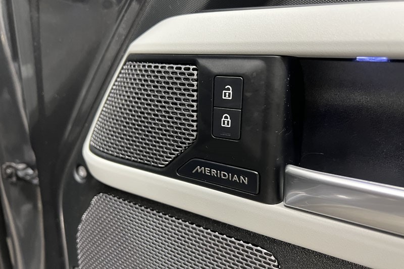 2022 (22) LAND ROVER DEFENDER 3.0 D250 X-Dynamic SE 90 3dr Auto 5178671