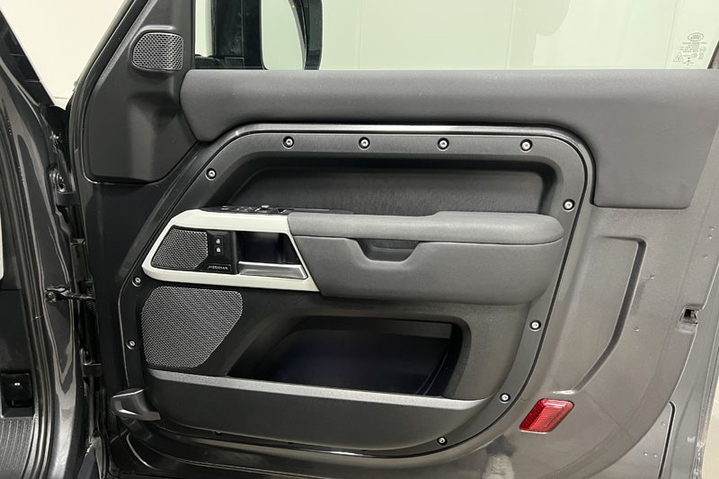 2022 (22) LAND ROVER DEFENDER 3.0 D250 X-Dynamic SE 90 3dr Auto 5178669