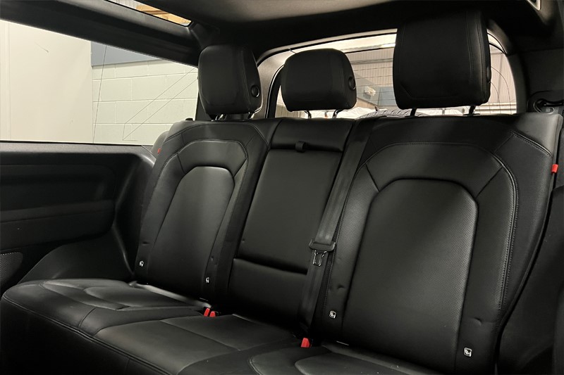 2022 (22) LAND ROVER DEFENDER 3.0 D250 X-Dynamic SE 90 3dr Auto 5178661