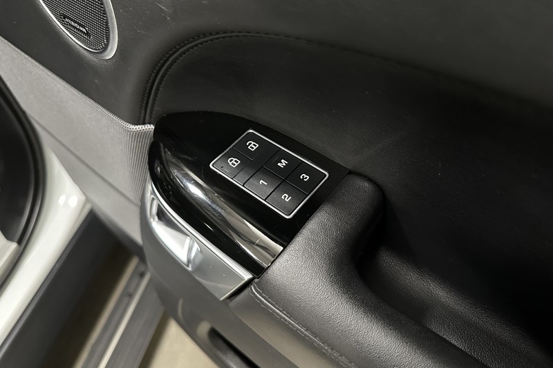 2022 (22) LAND ROVER RANGE ROVER SPORT 3.0 D300 HSE Silver 5dr Auto 5157094