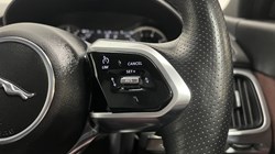 2023 (23) JAGUAR E-PACE 1.5 P300e R-Dynamic HSE 5dr Auto 5185061