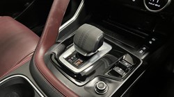 2023 (23) JAGUAR E-PACE 1.5 P300e R-Dynamic HSE 5dr Auto 5185063