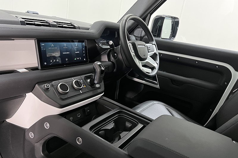 2022 (72) LAND ROVER DEFENDER 3.0 D250 SE 110 5dr Auto 5164388