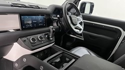 2022 (72) LAND ROVER DEFENDER 3.0 D250 SE 110 5dr Auto 5164388