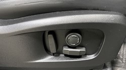 2022 (72) LAND ROVER DEFENDER 3.0 D250 SE 110 5dr Auto 5164371