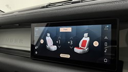 2022 (72) LAND ROVER DEFENDER 3.0 D250 SE 110 5dr Auto 5164385