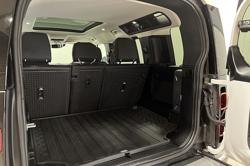 2022 (72) LAND ROVER DEFENDER 3.0 D250 SE 110 5dr Auto 5164393