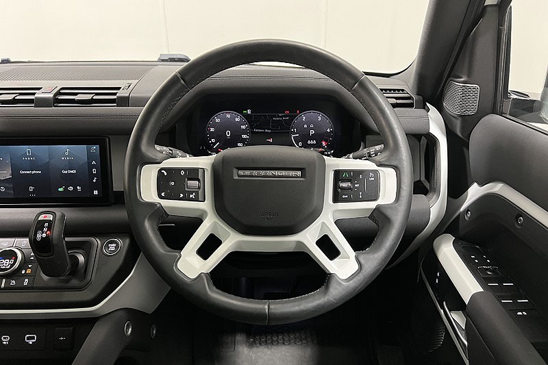 2022 (72) LAND ROVER DEFENDER 3.0 D250 SE 110 5dr Auto 5164365