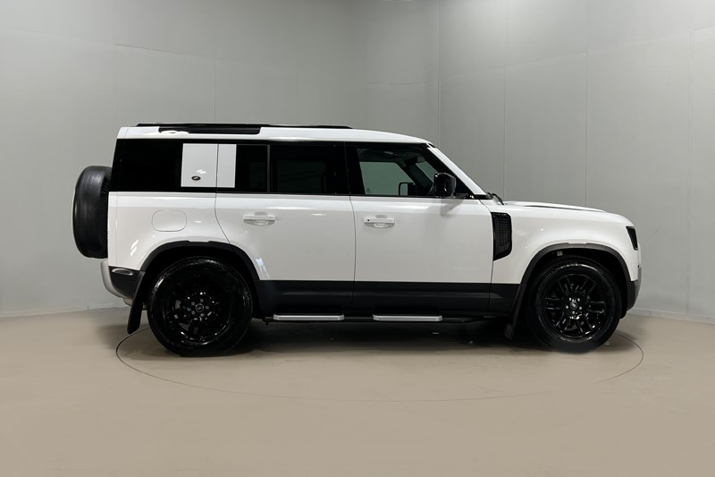 2022 (72) LAND ROVER DEFENDER 3.0 D250 SE 110 5dr Auto 5164359